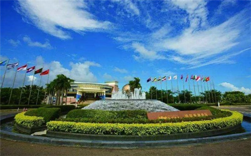 用平板怎么玩方舟手游端游（华为平板怎么玩方舟）